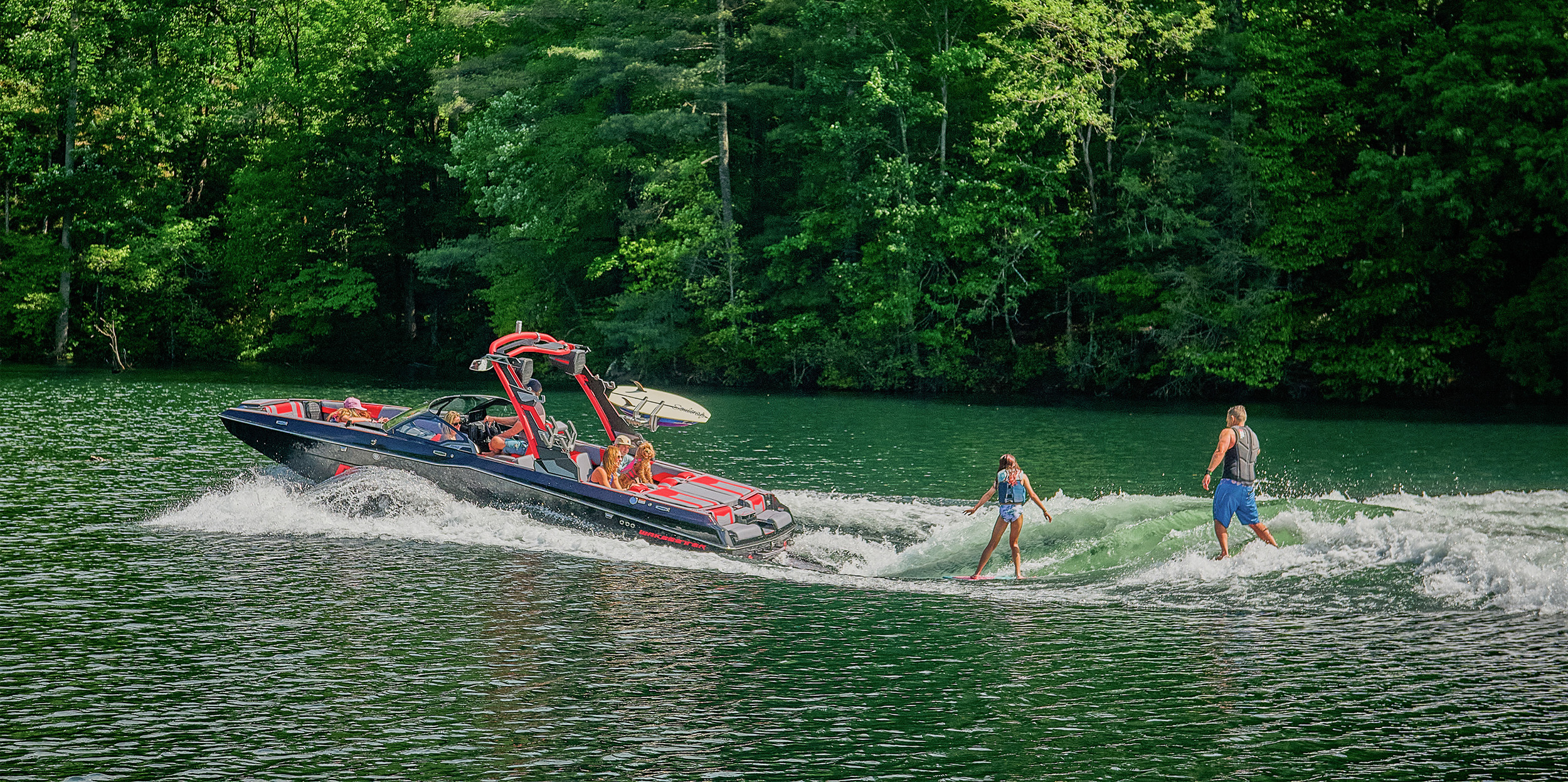 Malibu Wakesetter 23 MXZ Wakeboarding